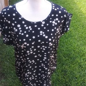 Women black and white top